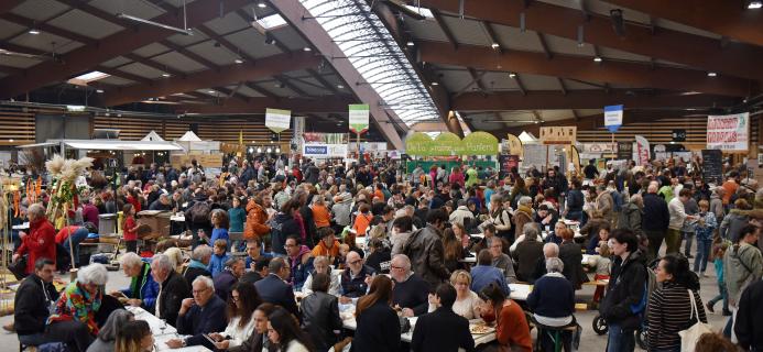 place centrale salon Tatou Juste